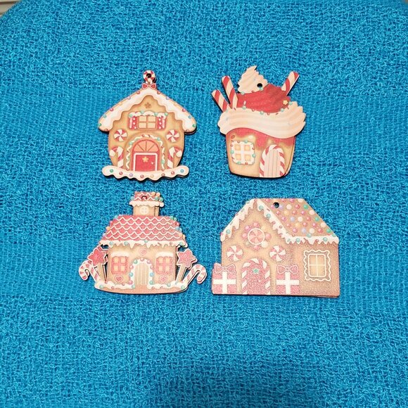 Lot Of 30 Christmas Gingerbread House Ornaments. - Picture 2 of 5